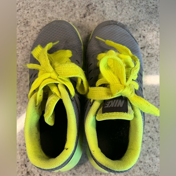 Nike Boys Shoes Size 12.5 - Picture 9 of 9